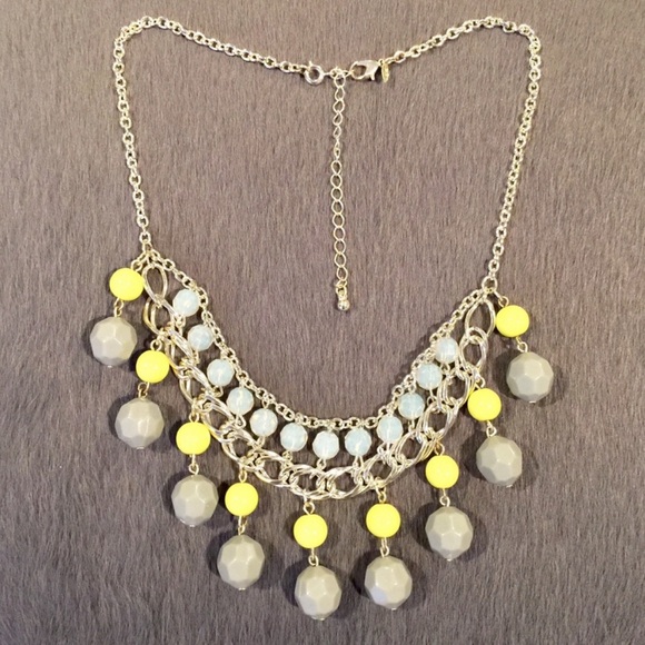 Avon Grey/Yellow/Iridescent Beads Tiered Dawn Statement Necklace Signed NWT - Picture 2 of 4